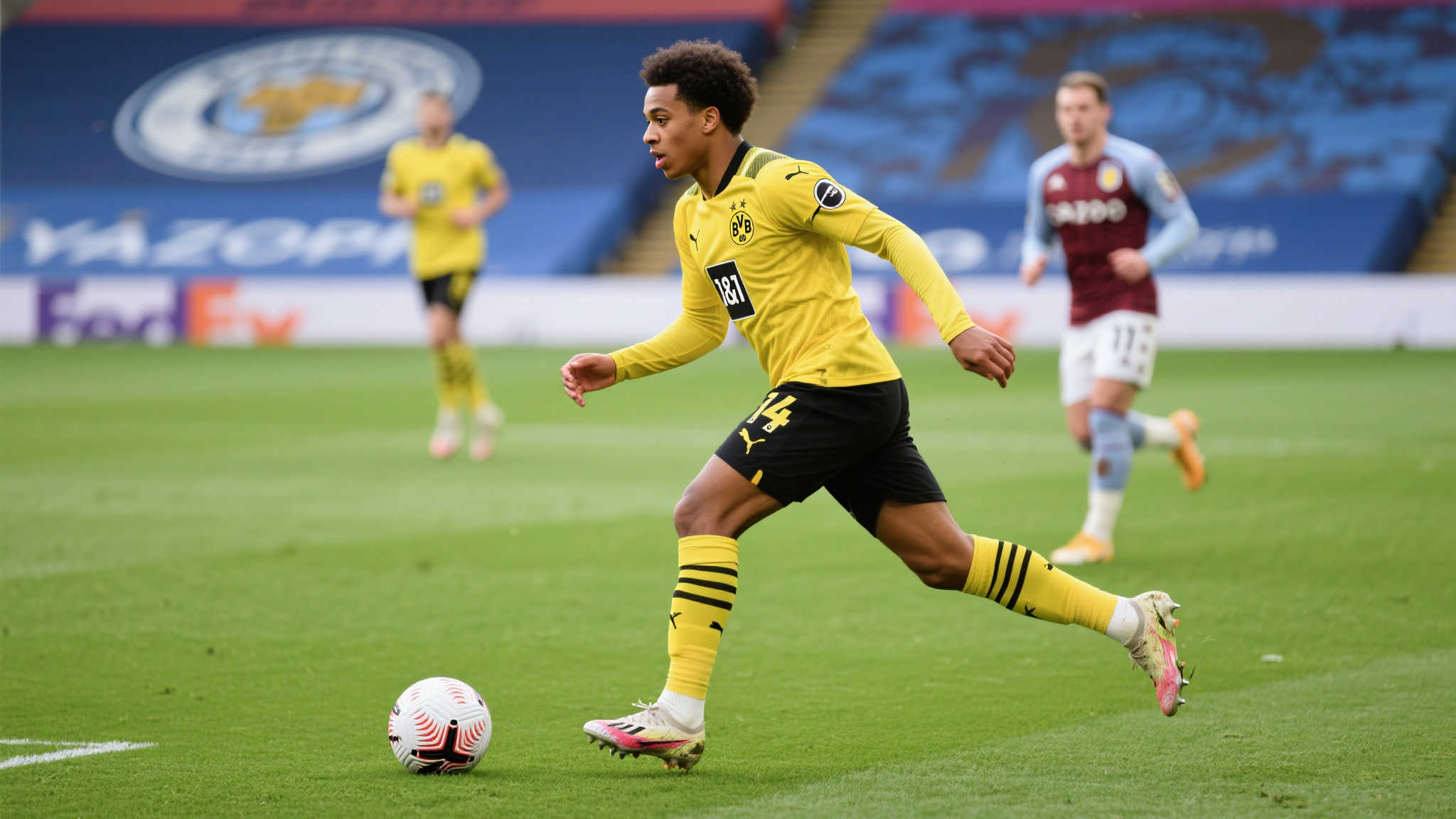 桑乔在英超表现欠佳,德甲或许更能发挥他的潜力 桑乔在英超表现欠佳,德甲或许更能发挥他的潜力